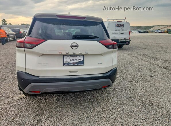 JN8BT3BA9PW407723 2023 NISSAN ROGUE White Вид салону спереду