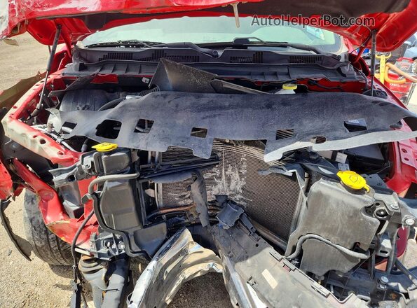 1C6RR6TTXKS593712 2019 RAM 1500 Red ძრავის განყოფილების ხედი