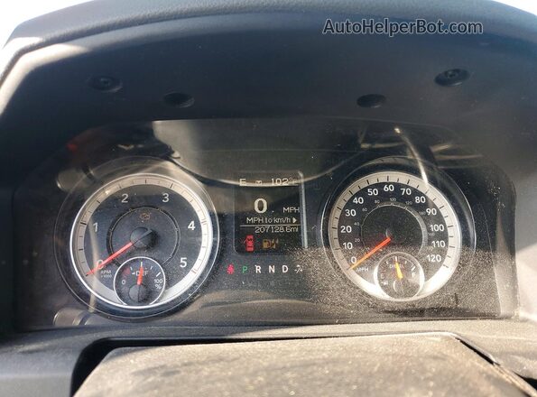 3C6UR5JL8GG336005 2016 RAM 2500 White Հետևի նստատեղերի տեսք
