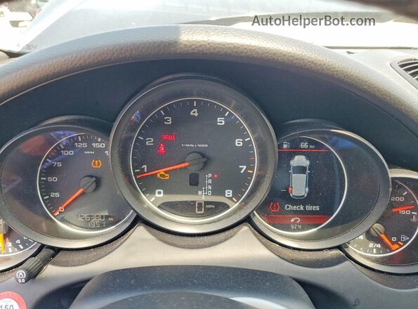 WP1AA2A27GKA13371 2016 PORSCHE CAYENNE Black Հետևի նստատեղերի տեսք