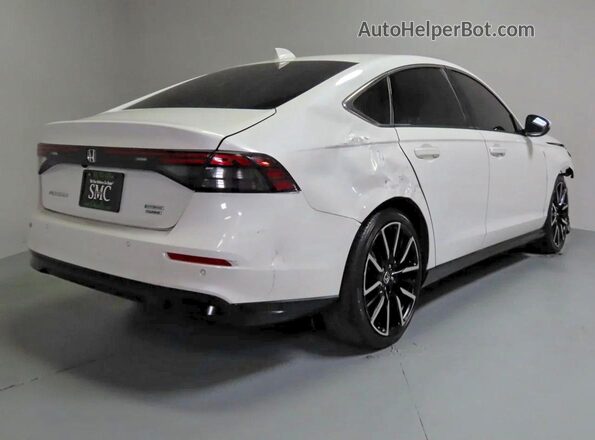 1HGCY2F8XRA084383 2024 HONDA ACCORD White Передня права чверть