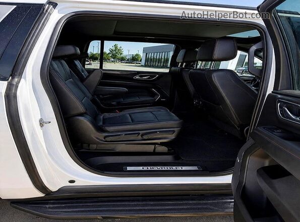 1GNSKEKT5MR466443 2021 CHEVROLET SUBURBAN White წინა სალონის ხედი