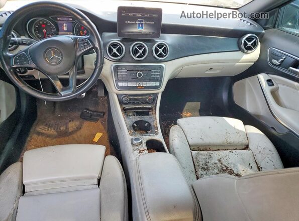 WDCTG4GB7KU003202 2019 MERCEDES-BENZ GLA-CLASS Black Vista del cuadro de instrumentos