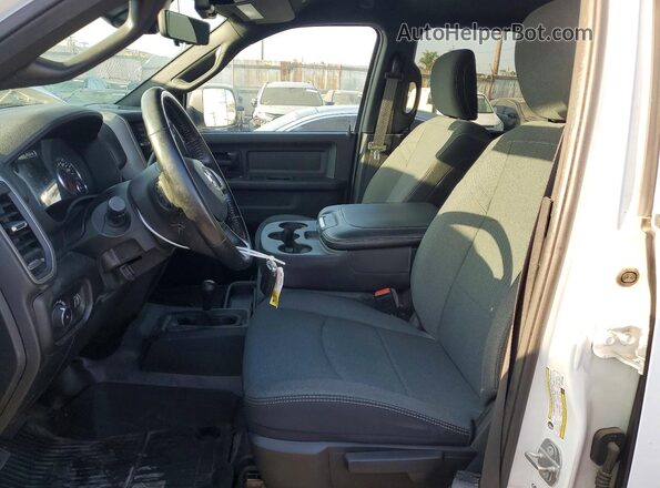 3C6UR5HL9MG601595 2021 RAM 2500 White Dashboard view