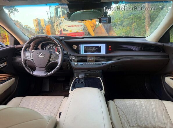 JTHB5LFF7J5003830 2018 LEXUS LS500 Серебряный Вид задних сидений