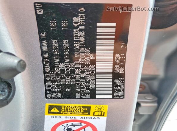 5TDDGRFHXHS024006 2017 TOYOTA HIGHLANDER Silver Widok wnętrza 360 stopni