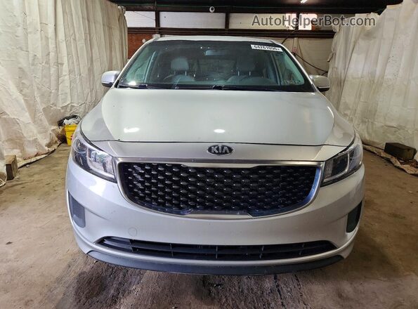 KNDMB5C19G6178073 2016 KIA SEDONA Silver Widok z tyłu