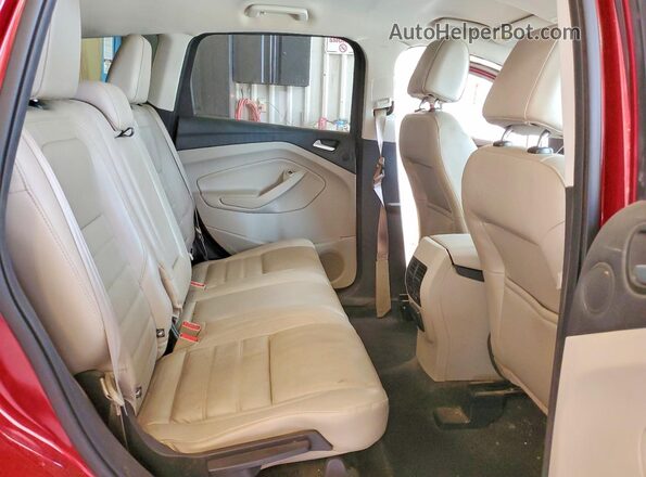 1FMCU0G98HUE72081 2017 FORD ESCAPE Red Вид задньої частини салону