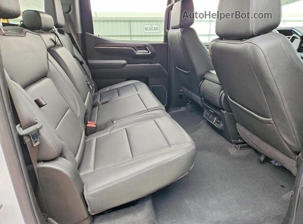 3GTUUDED9SG304533 2025 GMC SIERRA White Rear interior view