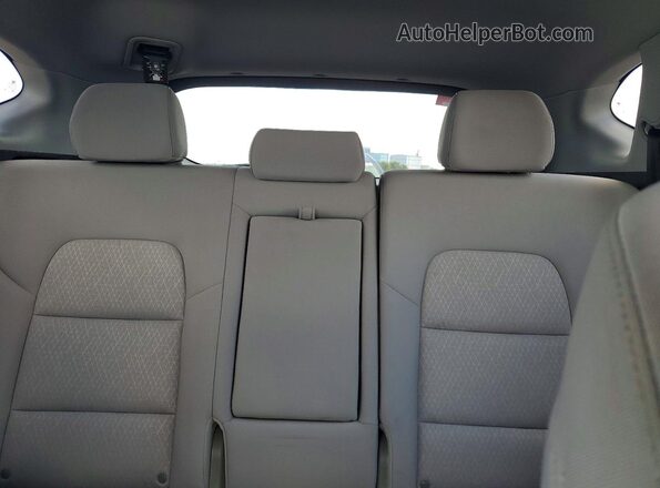 KM8J3CA42JU603486 2018 HYUNDAI TUCSON White Вид задньої частини салону