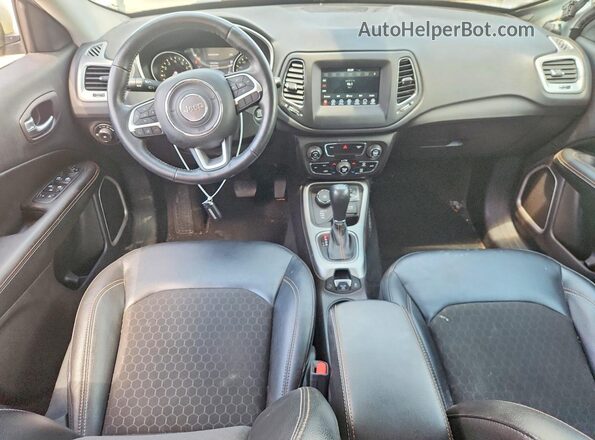 3C4NJDBB1LT173932 2020 JEEP COMPASS White Instrument cluster view