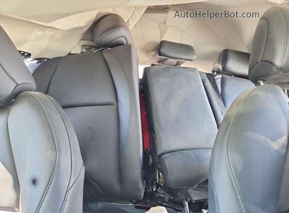 3MVDMBBM6RM694591 2024 MAZDA CX30 Blue Rear interior view