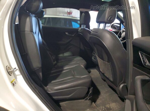 WA1AAAF77HD015377 2017 AUDI Q7 White Вид підкапотного простору