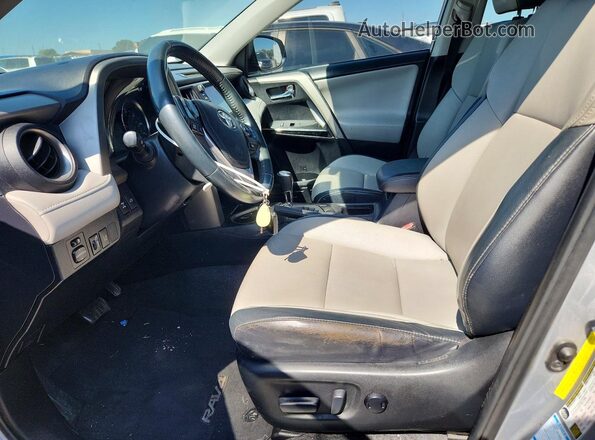 2T3DFREV5GW495035 2016 TOYOTA RAV4 Silver Widok deski rozdzielczej