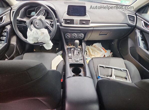 3MZBN1K77JM231354 2018 MAZDA 3 Silver Widok zestawu wskaźników