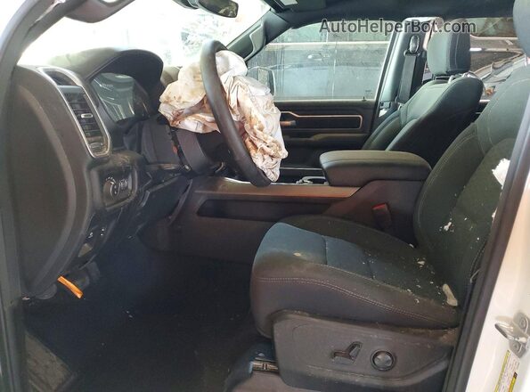 3C6SRFFP6T4167932 2026 RAM 1500 White Вид панелі приладів