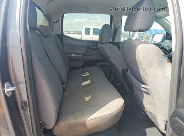5TFCZ5AN2MX256597 2021 TOYOTA TACOMA Gray Вид задньої частини салону