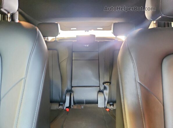 W1N4N4HB5MJ121521 2021 MERCEDES-BENZ GLA Gray Widok wnętrza z tyłu