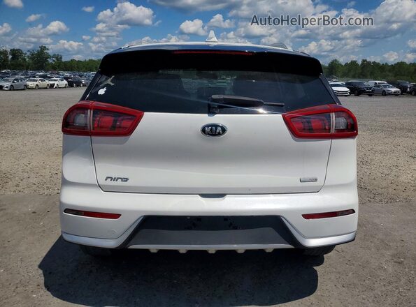 KNDCC3LC2H5036895 2017 KIA NIRO White Вид салону спереду
