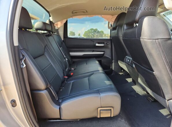 5TFDY5F14LX876671 2020 TOYOTA TUNDRA Серебряный Вид задней части салона