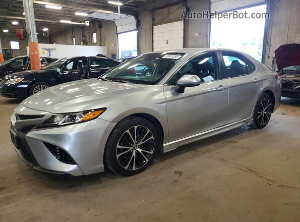 4T1B11HK0KU739975 2019 TOYOTA CAMRY Серебряный Задняя левая четверть