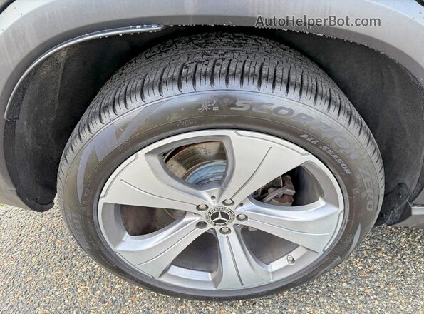 4JGFF5KE9NA714396 2022 MERCEDES-BENZ GLS Black სალონის 360-გრადუსიანი ხედი