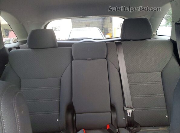 5XYPGDA33HG255824 2017 KIA SORENTO White Vista interior trasera