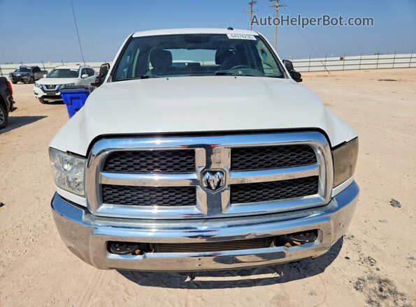 3C6UR4HL3JG394918 2018 RAM 2500 White Вид ззаду