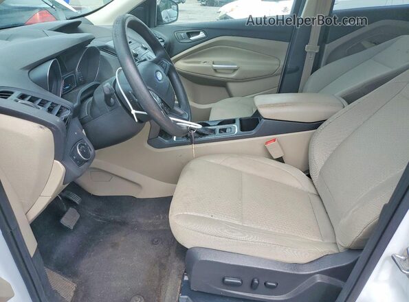1FMCU0GD7HUB08836 2017 FORD ESCAPE White Widok deski rozdzielczej