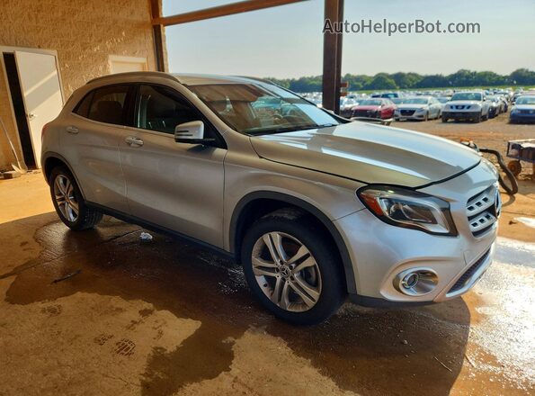 WDCTG4EBXKJ553210 2019 MERCEDES-BENZ GLA-CLASS Silver Widok z przodu