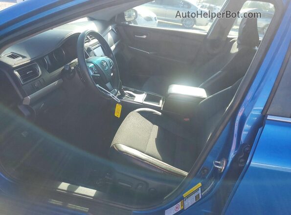 4T1BF1FK8HU710303 2017 TOYOTA CAMRY Blue Առջևի վահանակի տեսք