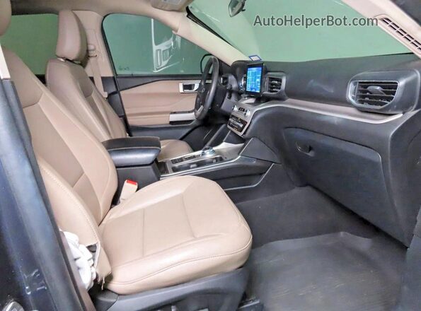1FMSK7DH6RGA39932 2024 FORD EXPLORER Серый Вид сзади
