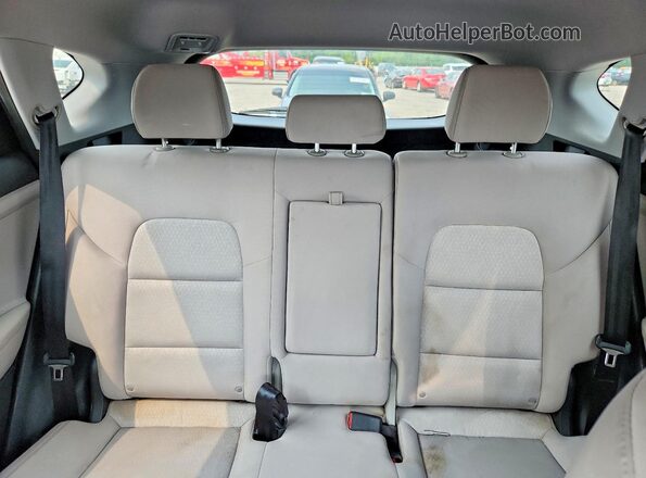 KM8J33A22GU164927 2016 HYUNDAI TUCSON Silver Widok wnętrza z tyłu