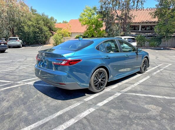4T1DAACK1TU215462 2026 TOYOTA CAMRY Green Front view