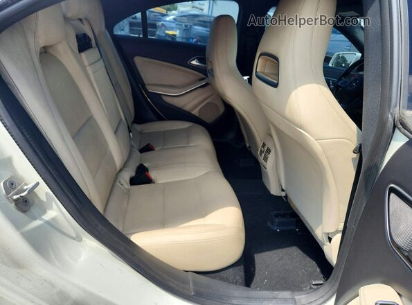 WDDSJ4EB5HN499406 2017 MERCEDES-BENZ CLA-CLASS White უკანა სალონის ხედი