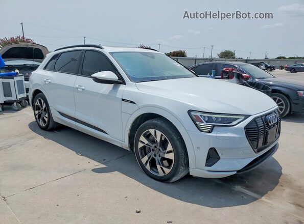 WA1AAAGEXNB007777 2022 AUDI E-TRON White Front view