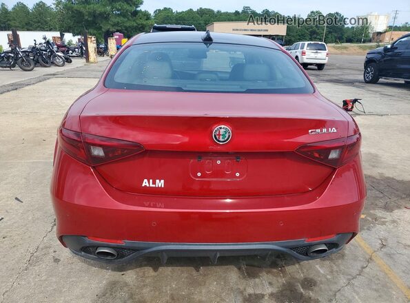 ZARFAECN1H7561781 2017 ALFA ROMEO GIULIA Red Front interior view