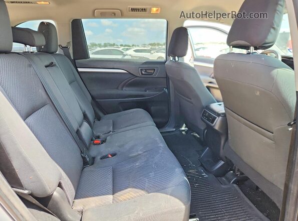 5TDZZRFH4JS254095 2018 TOYOTA HIGHLANDER Silver Սալոնի հետևի տեսք