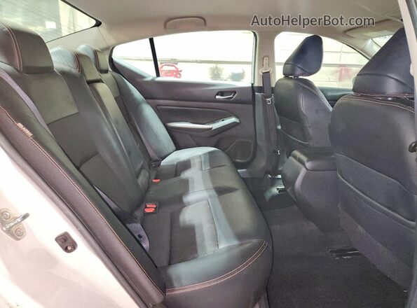 1N4BL4CV8KC153800 2019 NISSAN ALTIMA Белый Вид задней части салона
