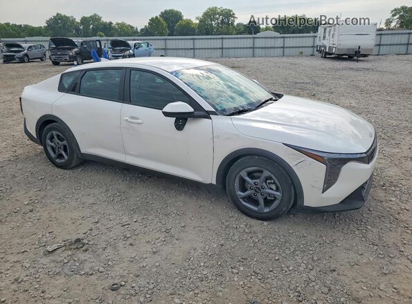 3KPFT4DE8SE162418 2025 KIA ALL OTHER White Widok z przodu