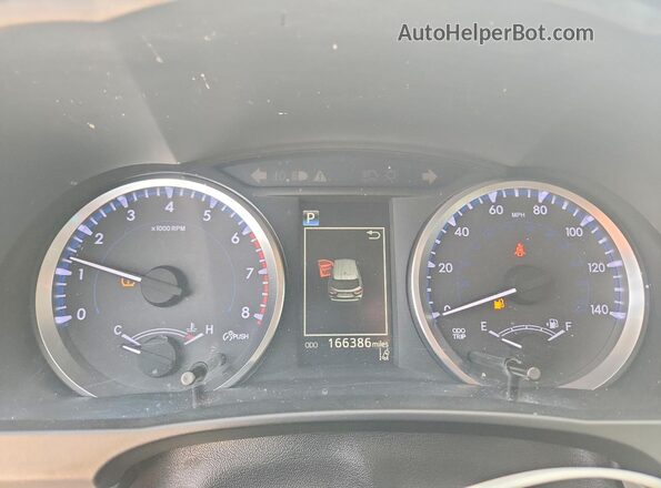 5TDZARFH4JS034253 2018 TOYOTA HIGHLANDER Gray Widok tylnych siedzeń