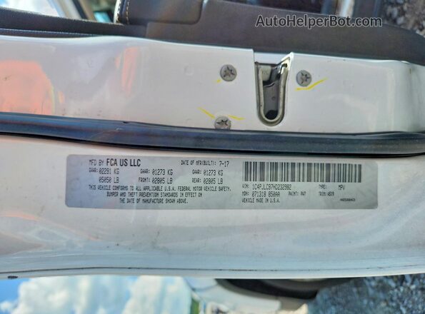 1C4PJLCB7HD232982 2017 JEEP CHEROKEE White Панорамний вид салону 360°