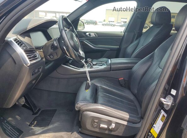 5UXCR6C5XKLL21718 2019 BMW X5 Black Dashboard view