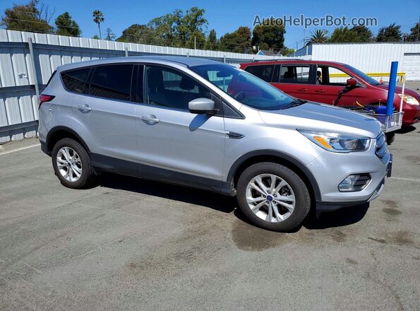 1FMCU9GD1HUE55471 2017 FORD ESCAPE Silver Widok z przodu