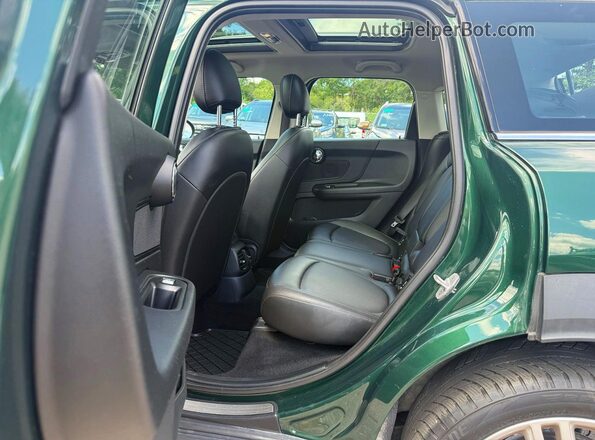 WMZYV5C57K3F58196 2019 MINI COOPER Green Widok komory silnika