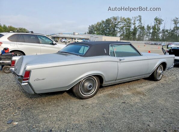 9Y89A843781 1969 LINCOLN CONTINENTA Silver Rear right