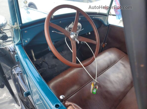 A36217 1928 FORD MODEL Бирюзовый Вид панели приборов