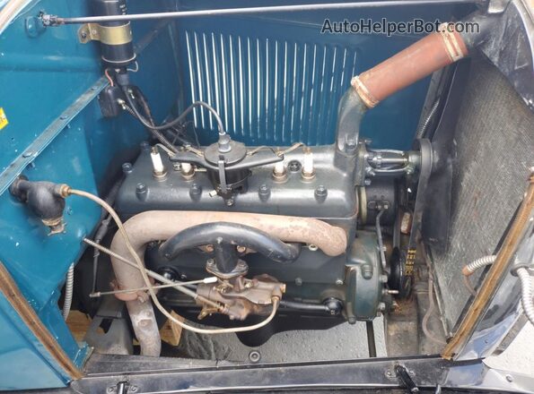 A36217 1928 FORD MODEL Бирюзовый Вид задней части салона