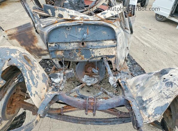 A636521 1929 FORD MODEL Burn Вид задньої частини салону