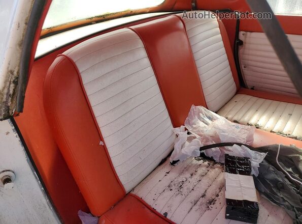 A7KG174051 1957 FORD UNKNOWN Белый Вид задних сидений